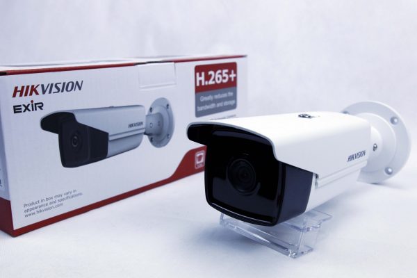 Sistem supraveghere video exterior complet Hikvision 4 camere Turbo HD 5 MP 80 m IR cu toate accesoriile, cadou HDD 1tb [1]