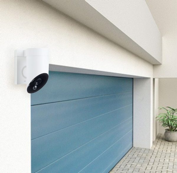 Camera de supraveghere de exterior Somfy, Wifi, 1080p Full HD, Sirena 110 dB, Posibila conexiune la corpul de iluminat existent – Alb [1]