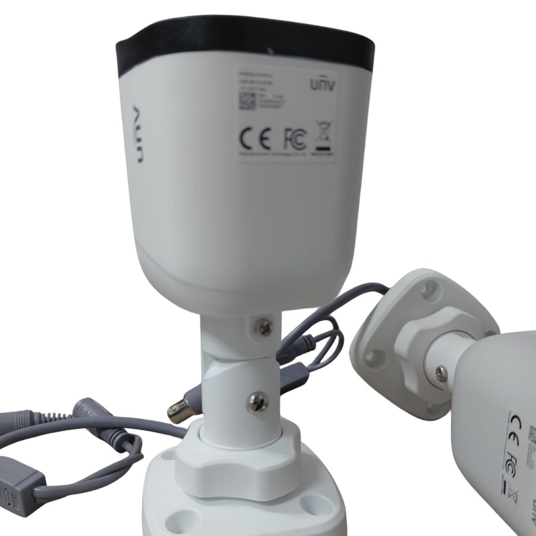 Sistem supraveghere video Uniview pentru casa, 4 camere Full HD de exterior/interior, Microfon incorporat, Vedere nocturna 20m, Vizualizare imagini de pe telefon [1]